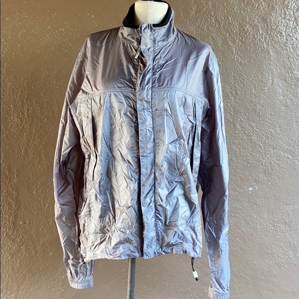 REI breathable activewear wind/rain breaker